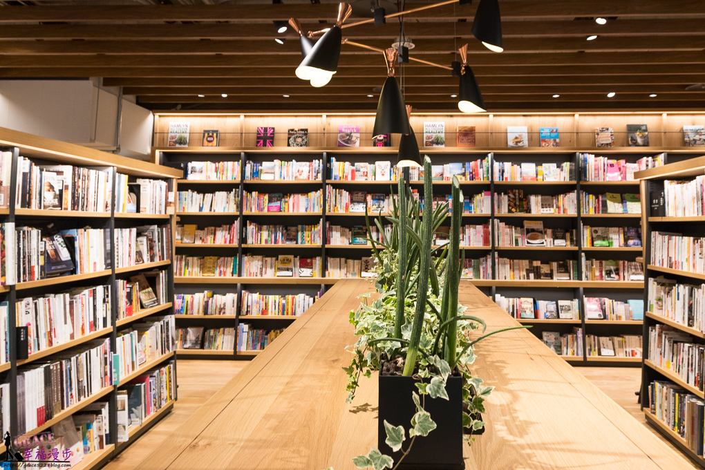 蔦屋書店sutaya Bookstore
