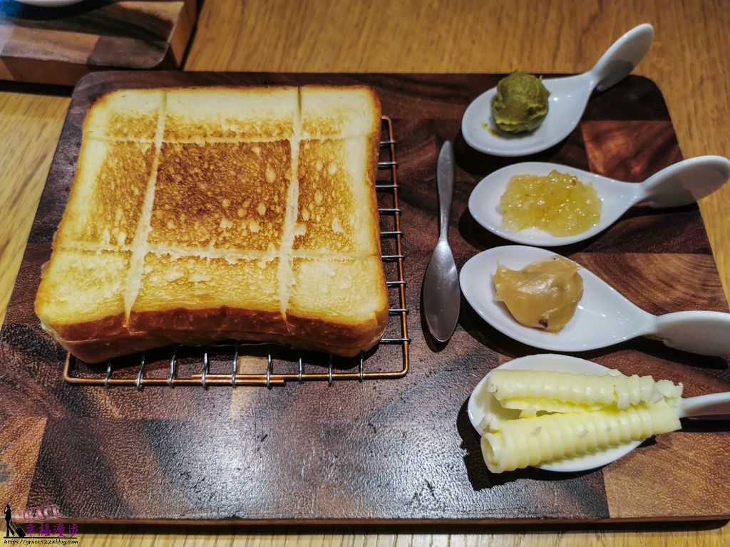 嵜本 高級食パン専門店