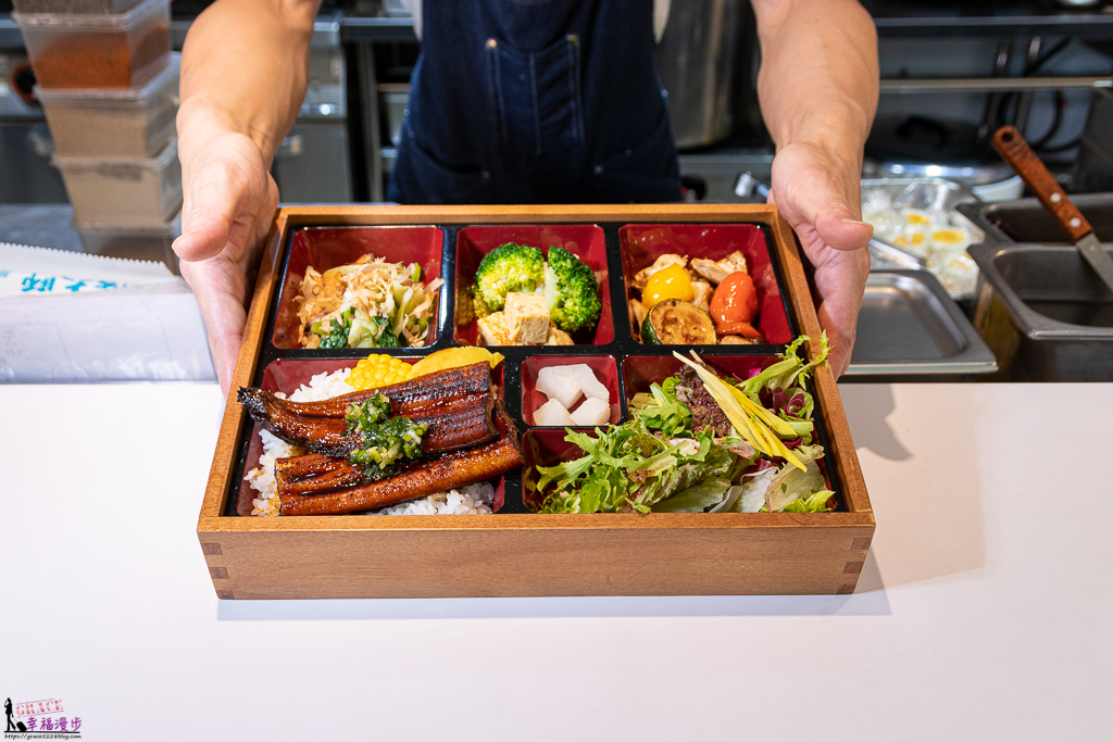網站近期文章：ㄚ倫餐盒｜西區台中市–文青風且精緻的餐盒，少油、少鹽的健康美味料理