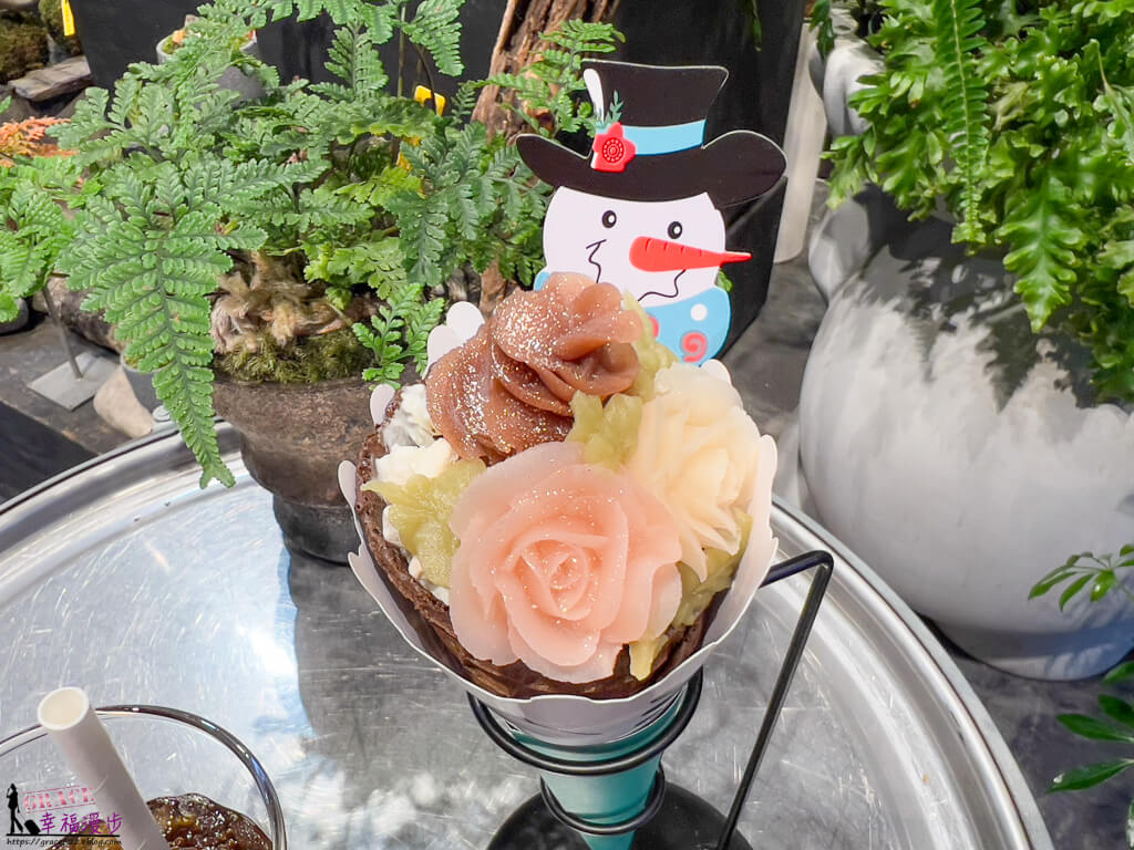 今日熱門文章：新風館(THISIS)SHIZEN|京都日本–結合園藝藝術的甜品店，京都最美的菓子花朵冰淇淋