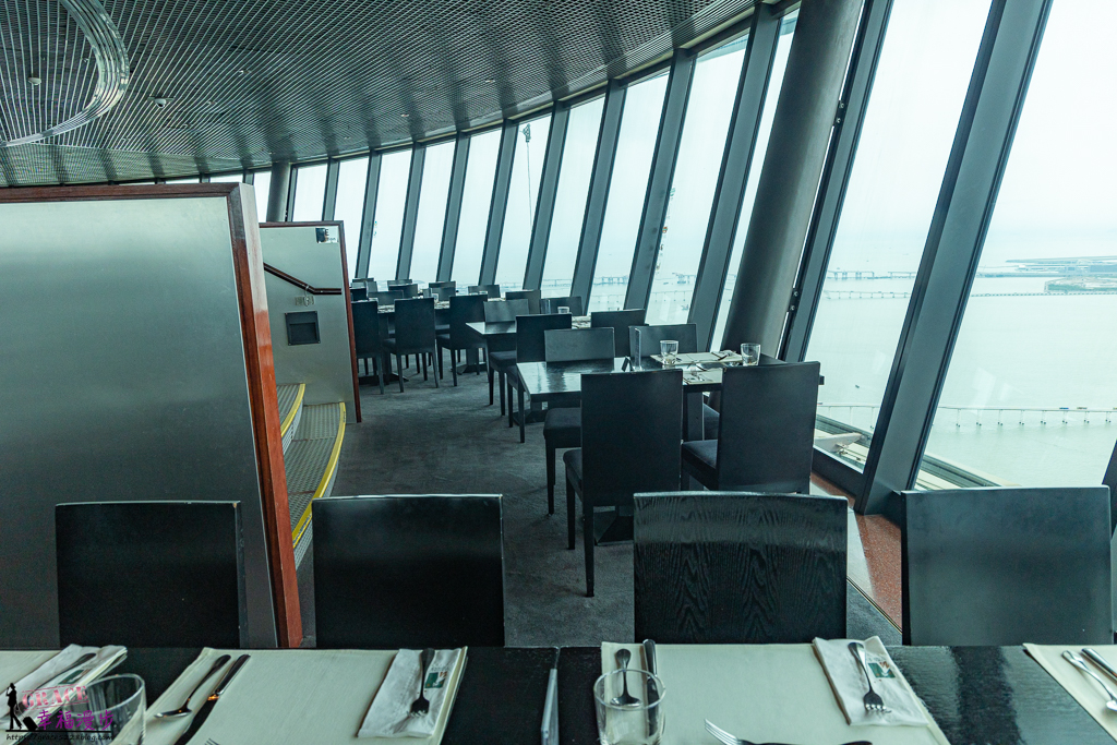 澳門旅遊塔，360°旋轉餐廳